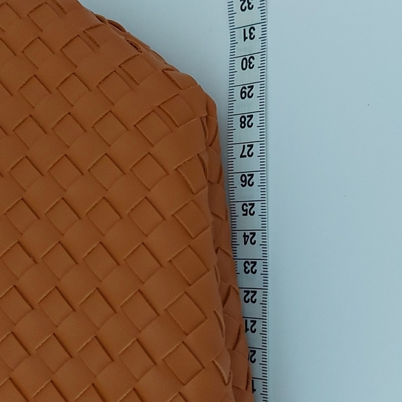 NWT Sondra Roberts Squared Hobo Bag - Picture 6 of 10